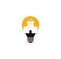 création de logo vectoriel château et ampoule lampe. vecteur de modèle de logo de tour de château. concept de logo d'idée d'entreprise créative.