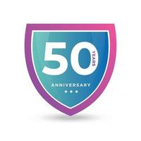 50e anniversaire célébrant icône logo étiquette vecteur événement couleur or bouclier