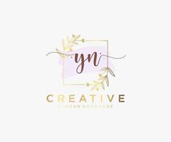 initiale yn logo féminin. utilisable pour les logos nature, salon, spa, cosmétique et beauté. élément de modèle de conception de logo vectoriel plat.