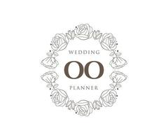 oo collection de logos de monogramme de mariage lettre initiales, modèles minimalistes et floraux modernes dessinés à la main pour cartes d'invitation, réservez la date, identité élégante pour restaurant, boutique, café en image vectorielle vecteur