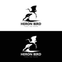 création de logo oiseau héron cigogne, oiseau héron volant sur le vecteur de la rivière, illustration de la marque du produit