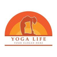 logo et vecteur de yoga avec modèle de slogan