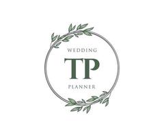 tp initiales lettre mariage monogramme logos collection, modèles minimalistes et floraux modernes dessinés à la main pour cartes d'invitation, réservez la date, identité élégante pour restaurant, boutique, café en image vectorielle vecteur