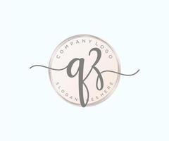 logo féminin qz initial. utilisable pour les logos nature, salon, spa, cosmétique et beauté. élément de modèle de conception de logo vectoriel plat.