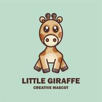 petite conception de mascotte de girafe vecteur