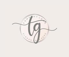 logo féminin initial tg. utilisable pour les logos nature, salon, spa, cosmétique et beauté. élément de modèle de conception de logo vectoriel plat.
