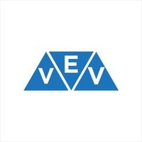 création de logo en forme de triangle evv sur fond blanc. concept de logo de lettre initiales créatives evv. vecteur
