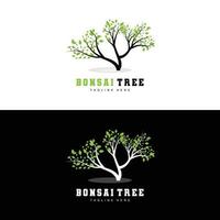 création de logo d'arbre vert, illustration de logo de bonsaï, vecteur de feuilles et de bois