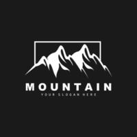 création de logo de montagne, lieu de vecteur pour randonneur amoureux de la nature