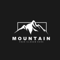 création de logo de montagne, lieu de vecteur pour randonneur amoureux de la nature