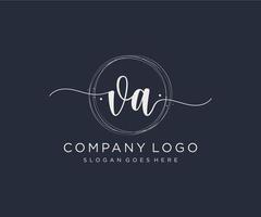 initiale va logo féminin. utilisable pour les logos nature, salon, spa, cosmétique et beauté. élément de modèle de conception de logo vectoriel plat.