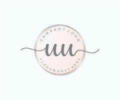 initiale uu logo féminin. utilisable pour les logos nature, salon, spa, cosmétique et beauté. élément de modèle de conception de logo vectoriel plat.