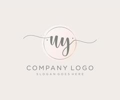 initiale uy logo féminin. utilisable pour les logos nature, salon, spa, cosmétique et beauté. élément de modèle de conception de logo vectoriel plat.