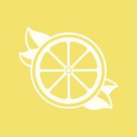 demi-tranche blanche d'agrumes avec silhouette de contour de feuilles sur fond jaune. conception d'illustration vectorielle d'élément d'icône de logo d'art de clip moderne plat simple. vecteur