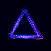 cadre de pépin futuriste de triangle abstrait. effet de lumière coloré.