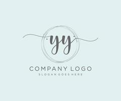 initiale yy logo féminin. utilisable pour les logos nature, salon, spa, cosmétique et beauté. élément de modèle de conception de logo vectoriel plat.