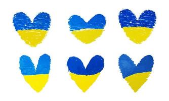 coeur aux couleurs du drapeau de l'ukraine vecteur