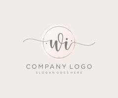 initiale wi logo féminin. utilisable pour les logos nature, salon, spa, cosmétique et beauté. élément de modèle de conception de logo vectoriel plat.