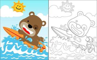 livre de coloriage de dessin animé de petit ours surfant sur la plage pendant les vacances d'été vecteur