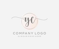 logo féminin initial yc. utilisable pour les logos nature, salon, spa, cosmétique et beauté. élément de modèle de conception de logo vectoriel plat.