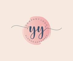 initiale yy logo féminin. utilisable pour les logos nature, salon, spa, cosmétique et beauté. élément de modèle de conception de logo vectoriel plat.