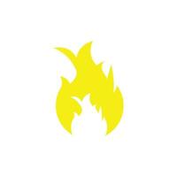 eps10 vecteur jaune feu flamme abstrait art solide icône ou logo isolé sur fond blanc. symbole de flamme brûlante dans un style moderne et plat simple pour la conception de votre site Web et votre application mobile