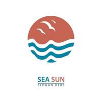 icône du logo touristique soleil et mouettes vecteur