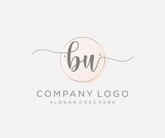 initial bu logo féminin. utilisable pour les logos nature, salon, spa, cosmétique et beauté. élément de modèle de conception de logo vectoriel plat.