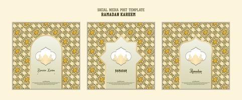 ensemble de modèles de publication de médias sociaux sur fond carré avec un design d'ornement simple pour le ramadan kareem. bon modèle pour la conception de la célébration islamique. vecteur