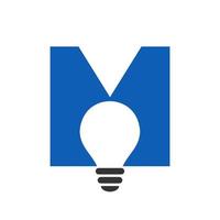 le logo électrique de la lettre m se combine avec le modèle vectoriel d'icône d'ampoule électrique. ampoule logo signe symbole