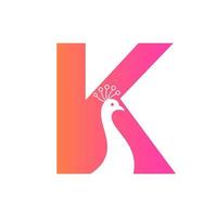 lettre k beau modèle de logo de paon modèle vectoriel logotype coloré