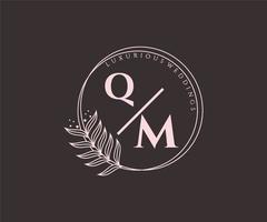 modèle de logos de monogramme de mariage lettre qm, modèles minimalistes et floraux modernes dessinés à la main pour cartes d'invitation, réservez la date, identité élégante. vecteur