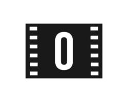 logo du film de mouvement sur la lettre o. signe de film de film, logo de production de film vecteur