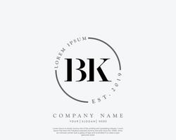 monogramme de beauté du logo féminin bk initial et création de logo élégante, logo manuscrit de la signature initiale, mariage, mode, floral et botanique avec modèle créatif vecteur