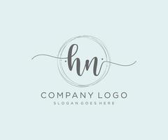 logo féminin initial hn. utilisable pour les logos nature, salon, spa, cosmétique et beauté. élément de modèle de conception de logo vectoriel plat.