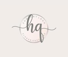 logo féminin hq initial. utilisable pour les logos nature, salon, spa, cosmétique et beauté. élément de modèle de conception de logo vectoriel plat.