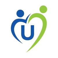 logo de soins communautaires sur le modèle vectoriel lettre u. travail d'équipe, cœur, personnes, soins familiaux, logos d'amour. fondation caritative signe de don de charité créatif