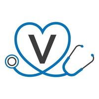 logo médical sur le modèle de lettre v. logo de médecins avec vecteur de signe de stéthoscope