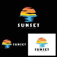 logo du coucher du soleil, conception de la plage, illustration de la rivière et du soleil, image vectorielle profitant du crépuscule vecteur