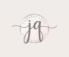 logo féminin jq initial. utilisable pour les logos nature, salon, spa, cosmétique et beauté. élément de modèle de conception de logo vectoriel plat.