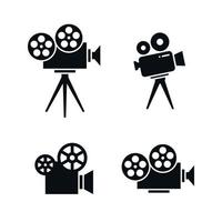 quatre icônes de cinéma, noires sur fond blanc vecteur