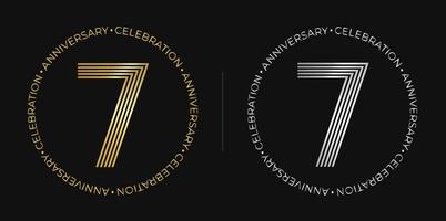 7e anniversaire. bannière de célébration d'anniversaire de sept ans aux couleurs dorées et argentées. logo circulaire avec un design numérique original aux lignes élégantes. vecteur