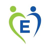 logo de soins communautaires sur le modèle vectoriel lettre e. travail d'équipe, cœur, personnes, soins familiaux, logos d'amour. fondation caritative signe de don de charité créatif