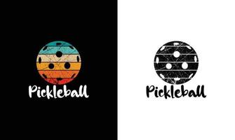 conception de t-shirt de citation de pickleball, typographie vecteur