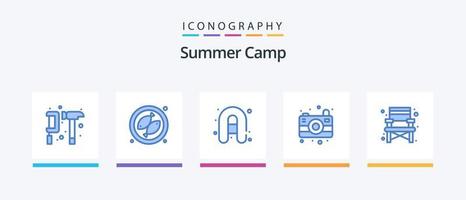 pack d'icônes de camp d'été bleu 5 comprenant. camping. bateau gonflable. chaise. image. conception d'icônes créatives vecteur