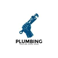 création de logo de service de plomberie - logo moderne - service à domicile de l'industrie de la plomberie avec élément de clé vecteur