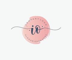 logo féminin initial io. utilisable pour les logos nature, salon, spa, cosmétique et beauté. élément de modèle de conception de logo vectoriel plat.