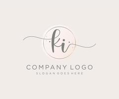 logo féminin ki initial. utilisable pour les logos nature, salon, spa, cosmétique et beauté. élément de modèle de conception de logo vectoriel plat.