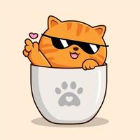 chat tabby orange dans une tasse - joli chat orange rayé agitant des pattes de main d'amour avec des lunettes de soleil vecteur