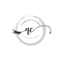 initial qc logo écriture salon de beauté mode moderne luxe monogramme vecteur